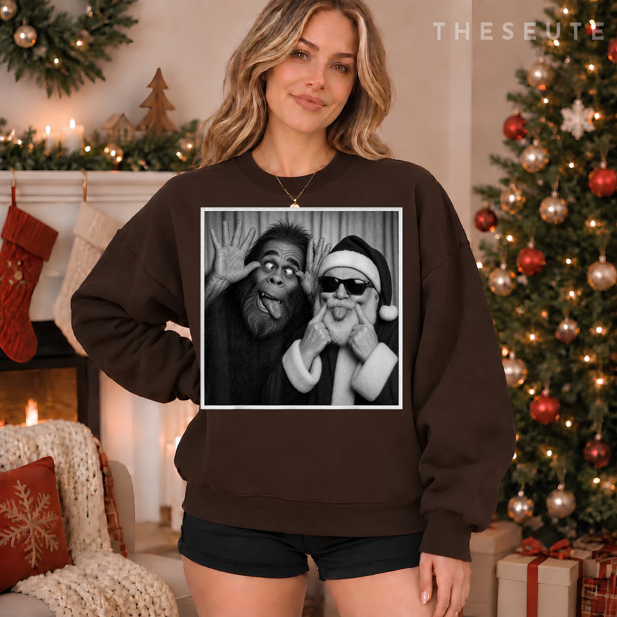Funny Bigfoot photobooth with Santa Christmas Xmas Sweatshirt