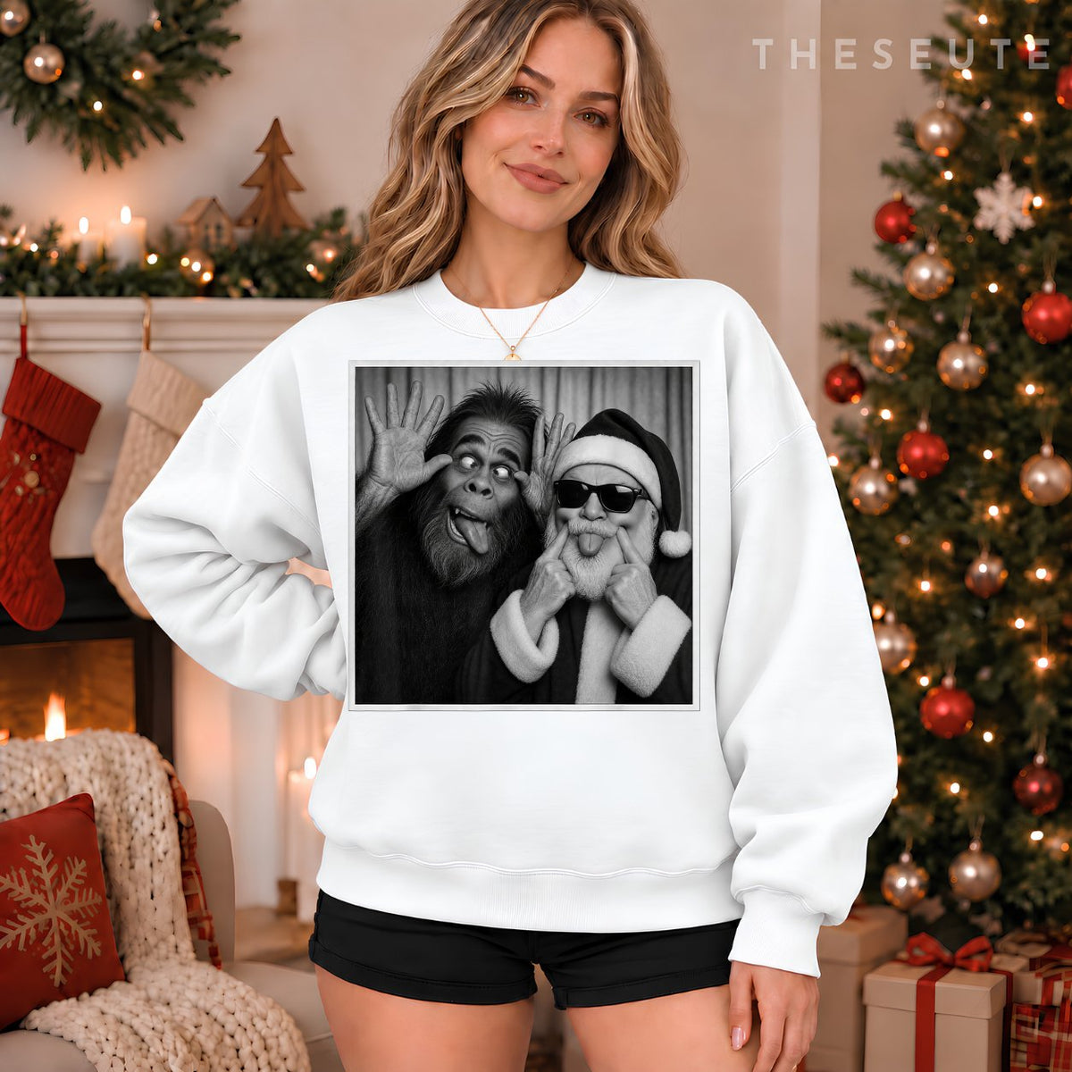 Funny Bigfoot photobooth with Santa Christmas Xmas Sweatshirt