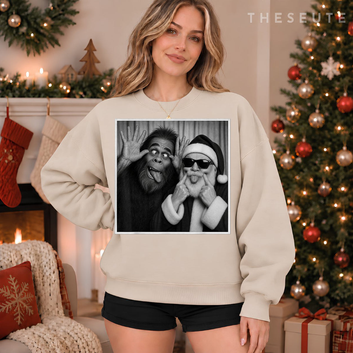 Funny Bigfoot photobooth with Santa Christmas Xmas Sweatshirt
